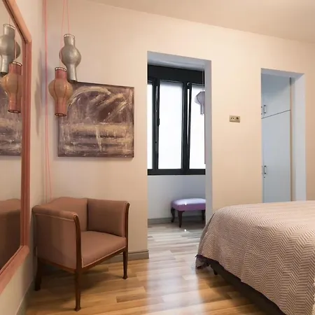 Inbarcelonasuites شقة برشلونة
